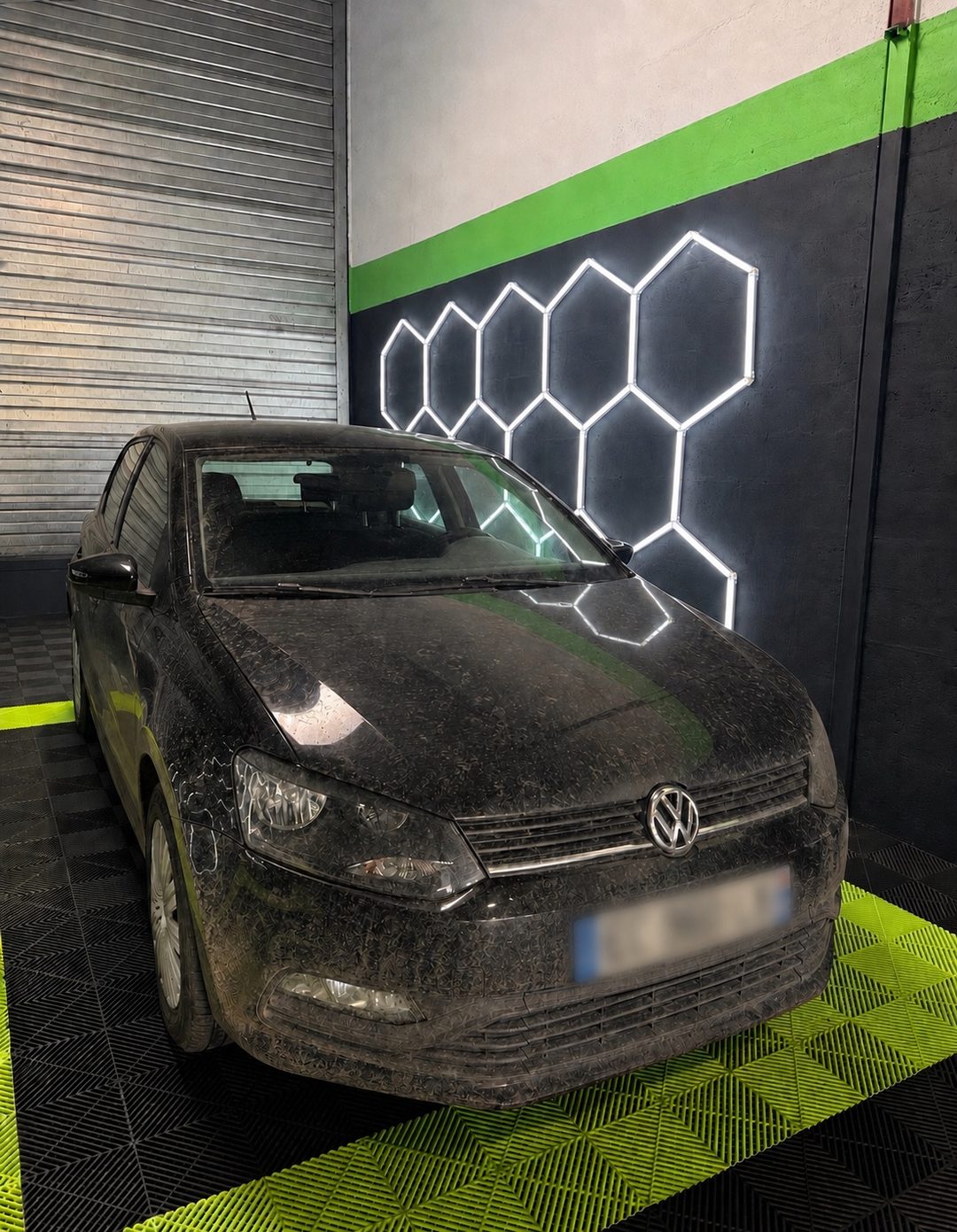 Volkswagen Polo avant lavage extérieur